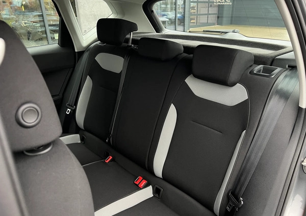 Seat Ateca cena 92900 przebieg: 17000, rok produkcji 2023 z Łochów małe 254